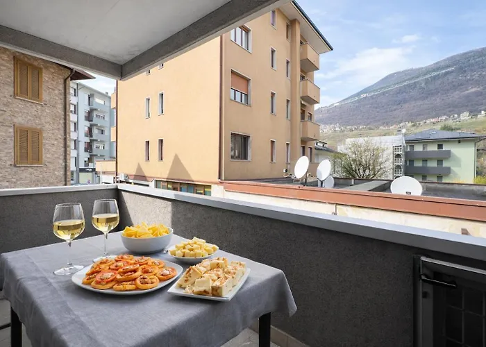 Bella Cozy Apartman Sondrio